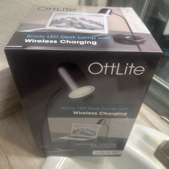 NIB LED Brody Wireless Charging Desk Lamp - OttLite - Picture 13 of 14